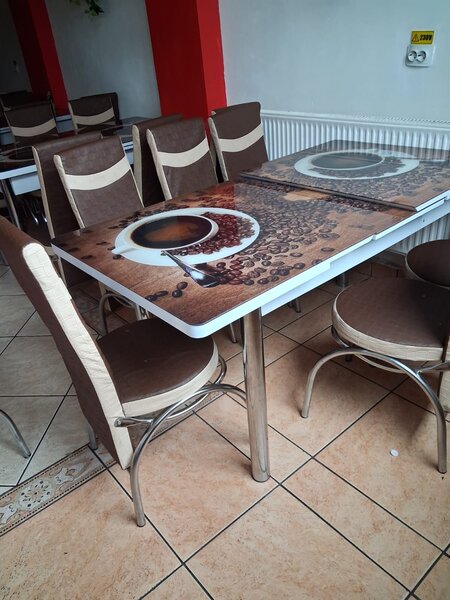 Ofer sprea vanzare mobilier restaurant si bucatarie echipata.