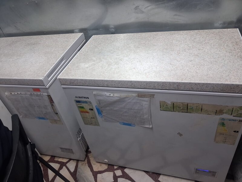 Ofer sprea vanzare mobilier restaurant si bucatarie echipata.